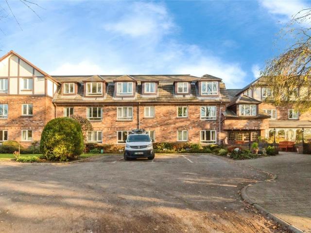 Flat for sale in Knutsford