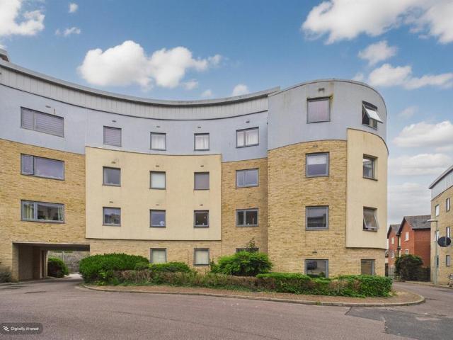 Flat for sale in Chedburgh, Suffolk