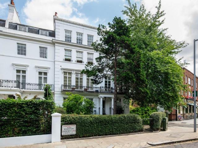 Flat for sale in Chelsea, Greater London