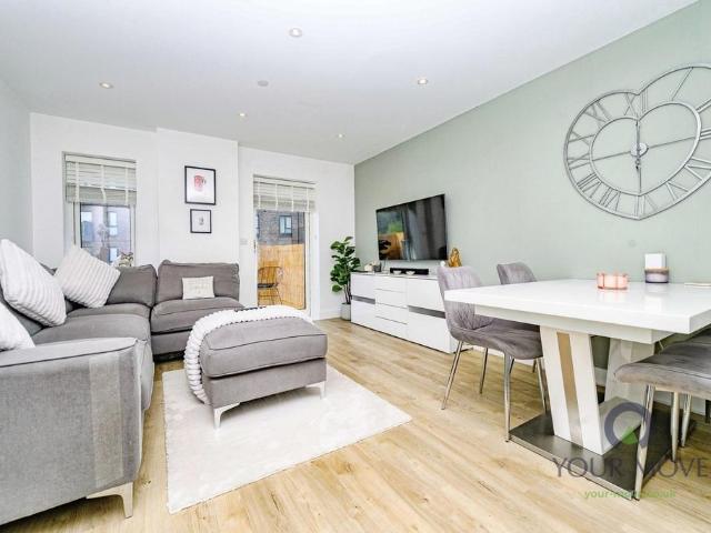 Flat for sale in Hemel Hempstead, Dacorum