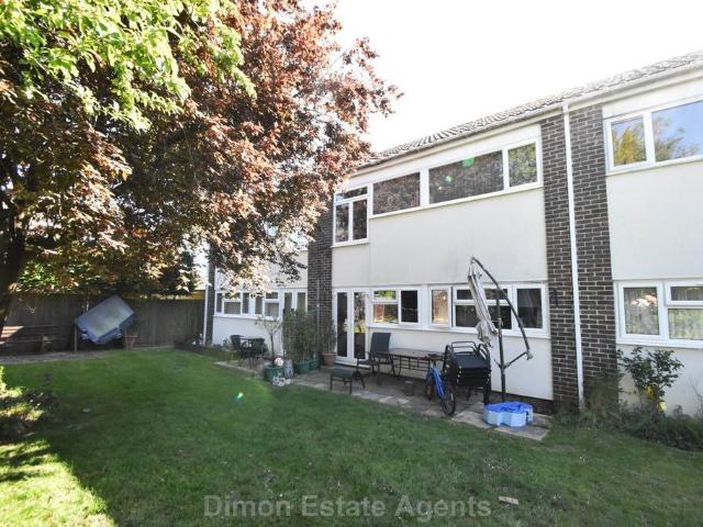 Flat for sale in Rowner, Middlecroft