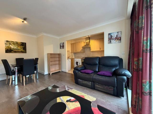 Flat for sale in St. John's Wood, Greater London