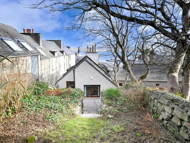 Flat for sale in Lerwick, Scotland