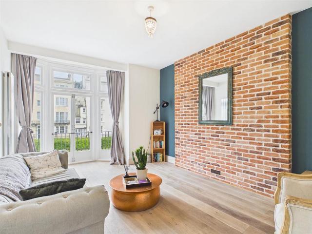 Flat for sale in Queen's Park, Brighton & Hove