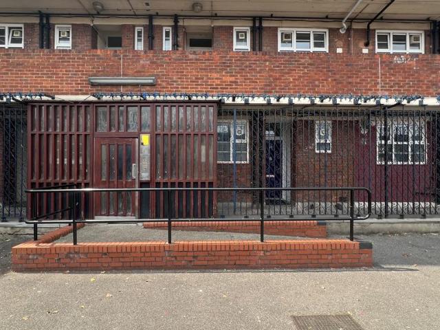 Flat for sale in Whitechapel, Greater London