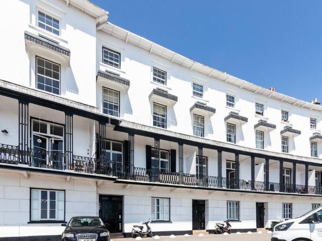 Flat for sale in St Helier, Greater London