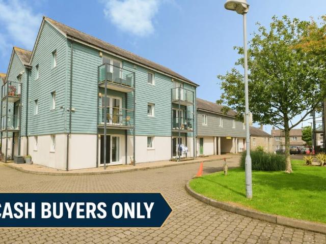 Flat for sale in Mount Ambrose, Cornwall