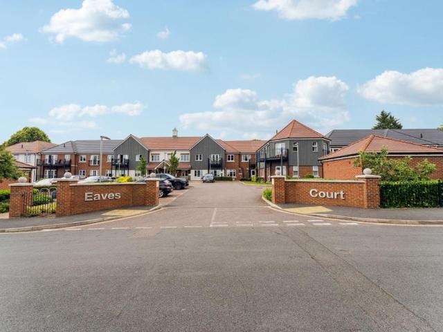 Flat for sale in Princes Risborough, Buckinghamshire