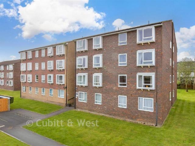 Flat for sale in Greater London