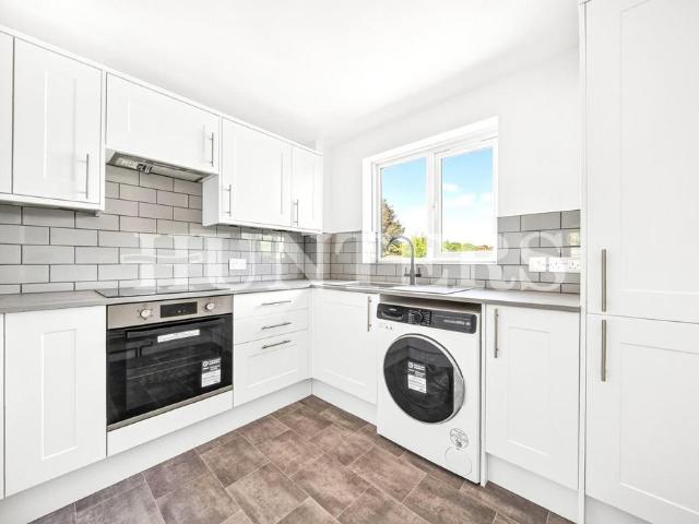 Flat for sale in Greater London