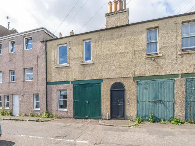 Flat for sale in Portobello, Scotland