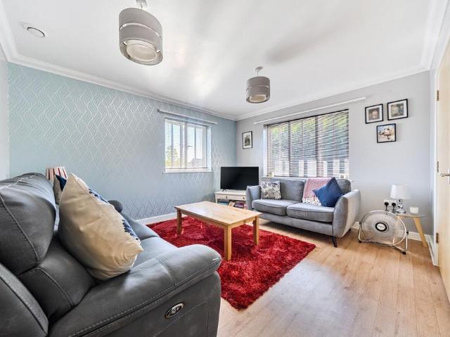 Flat for sale in Bourne Vale, Kent