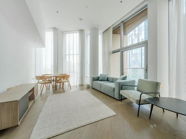 Flat for sale in Greenwich Peninsula, Greater London