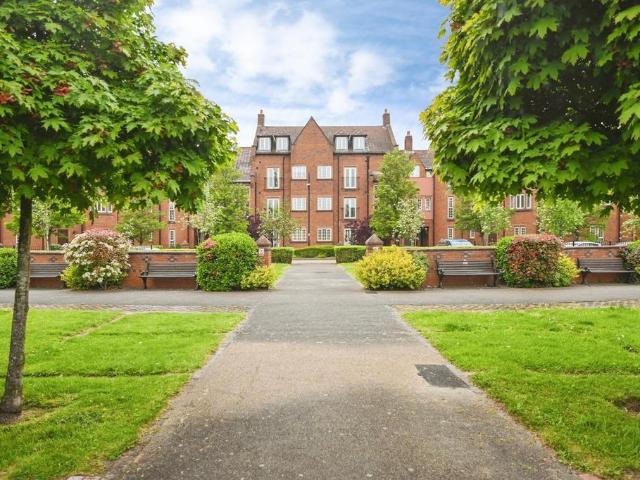 Flat for sale in Burtonwood and Westbrook, Warrington