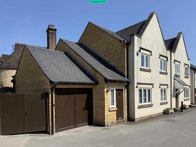 Flat for sale in Crookhill, Worcestershire