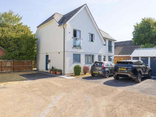 Flat for sale in Fareham, Hampshire