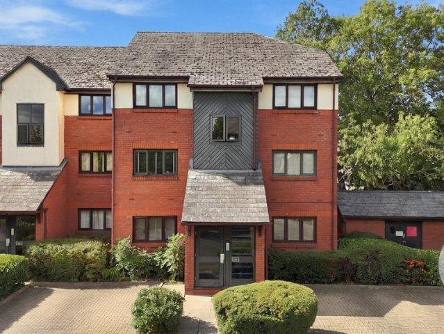 Flat for sale in Debden Green, Epping Forest