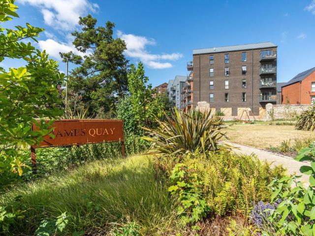 Flat for sale in East Bank, Norfolk