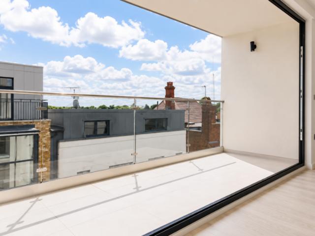 Flat for sale in London Borough of Ealing, Hanwell