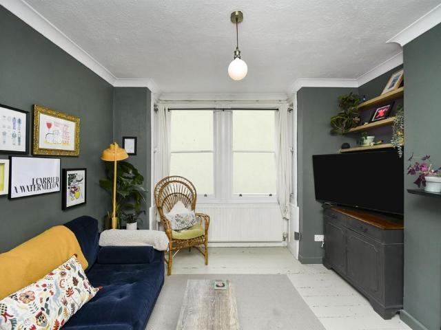 Flat for sale in Round Hill, Brighton & Hove