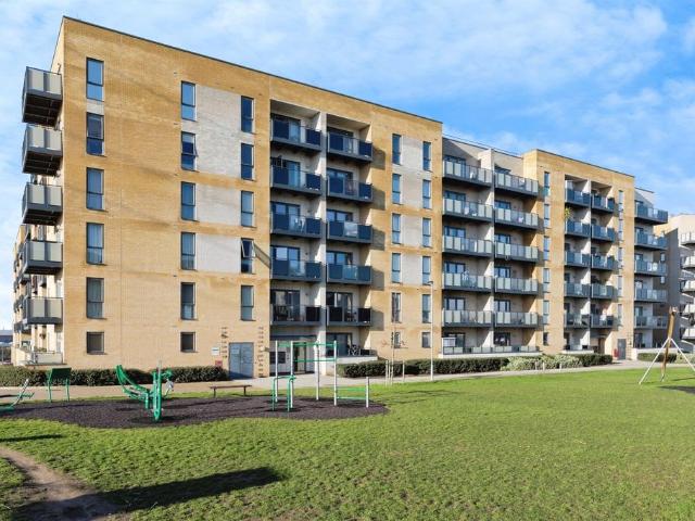 Flat for sale in Barking Riverside, Greater London
