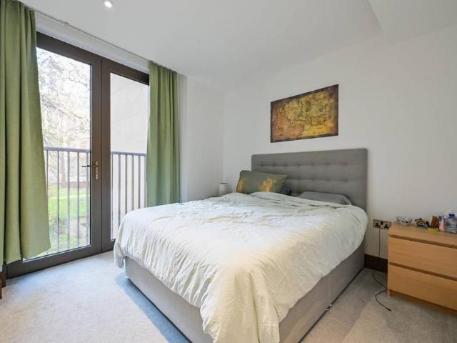 Flat for sale in Blackfriars, Lyons