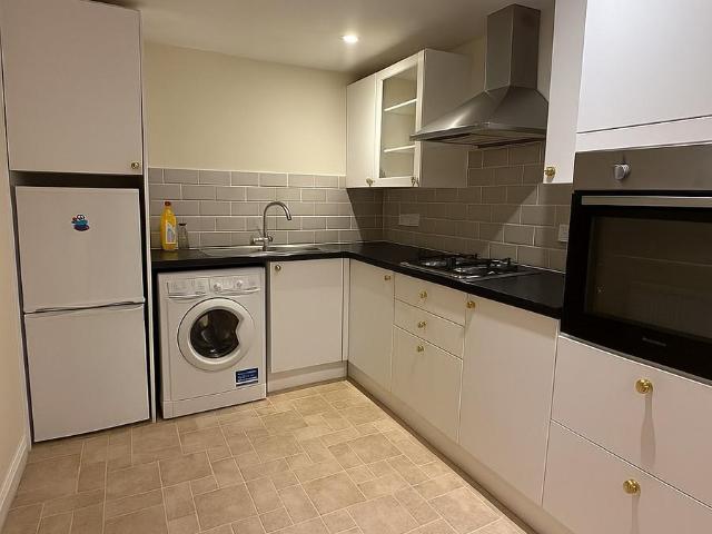 Flat for sale in London Borough of Lewisham, Greater London