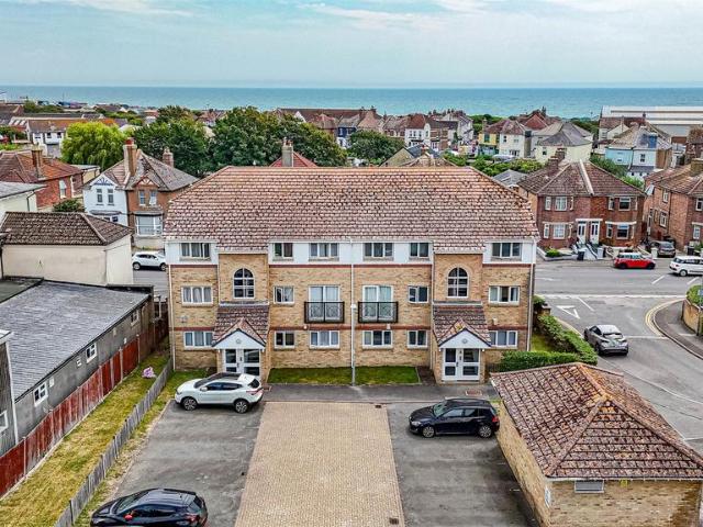 Flat for sale in Bulverhythe, Guestling Green