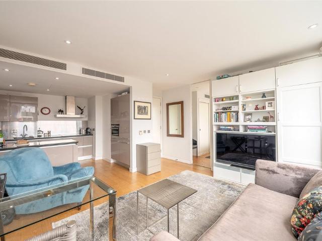 Flat for sale in Pimlico, Greater London