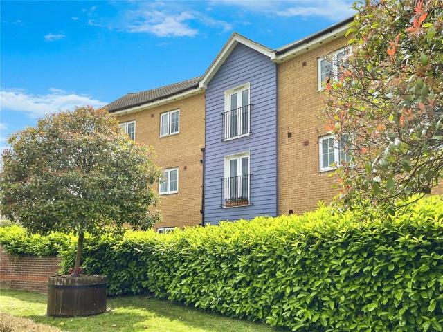 Flat for sale in Longfield and New Barn, Monks Orchard