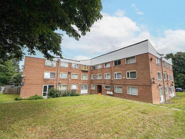Flat for sale in Chapeltown, West Yorkshire
