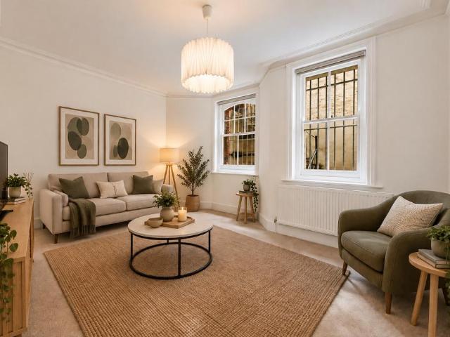 Flat for sale in West Kensington, Greater London