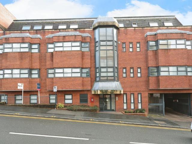 Flat for sale in Daws Hill, Cressex