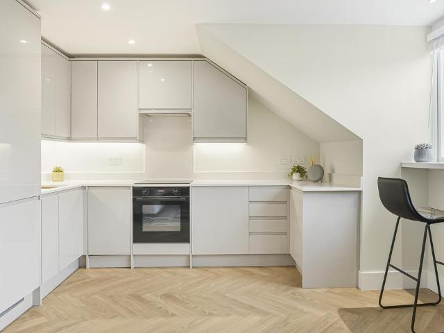 Flat for sale in Chalk Farm, Primrose Hill