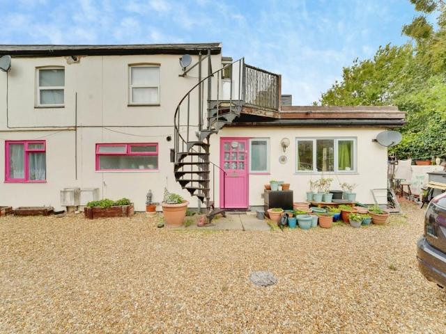 Flat for sale in Huntingdon