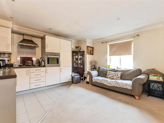 Flat for sale in Blackhills, Surrey