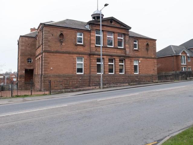 Flat for sale in Motherwell, Scotland