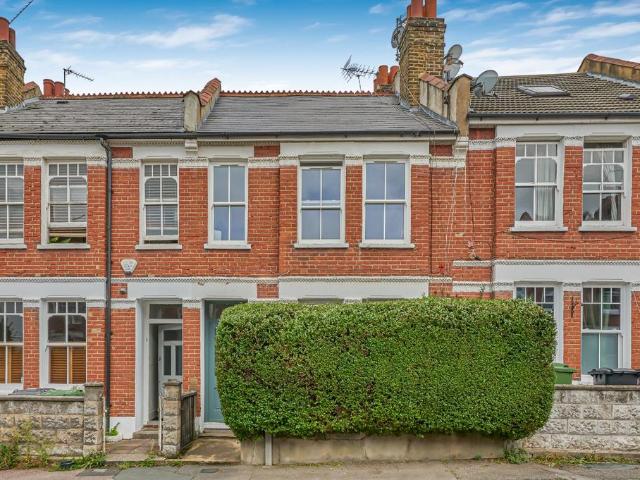 Flat for sale in London Borough of Lambeth, Greater London