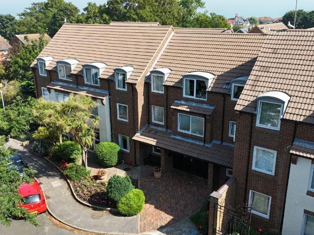 Flat for sale in Birchington, Acol