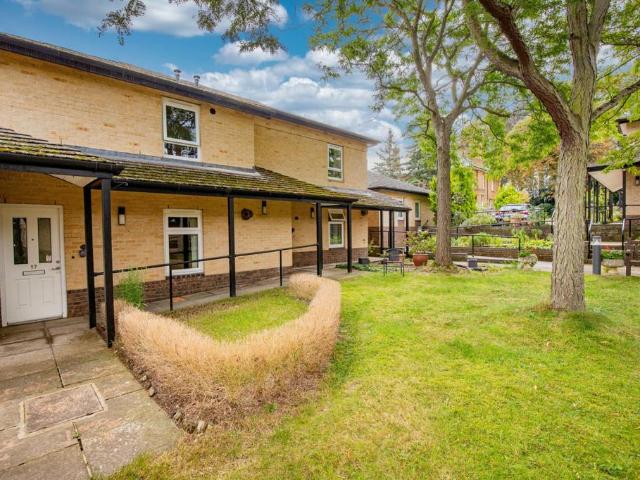 Flat for sale in The Slade, Oxfordshire