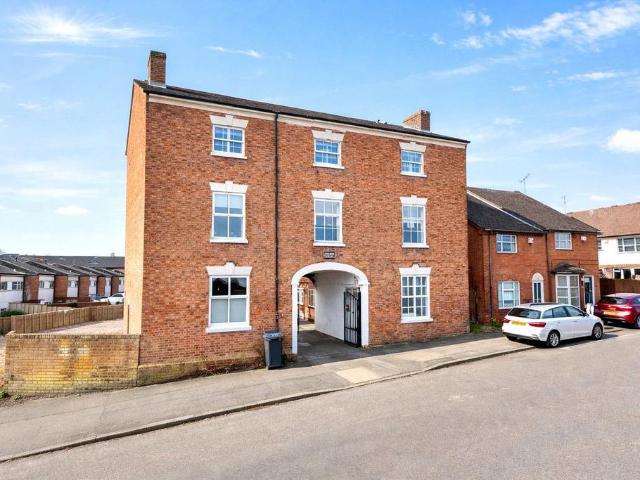 Flat for sale in Atherstone CP, Gun Hill