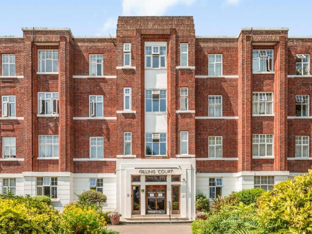 Flat for sale in Belsize Park, Greater London
