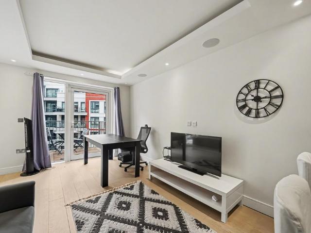Flat for sale in Greater London