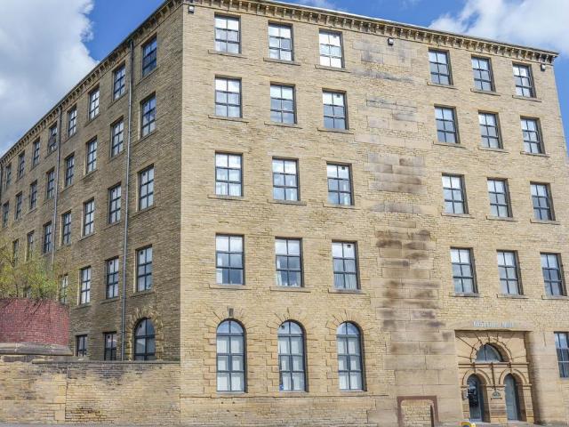 Flat for sale in Boothtown, Halifax