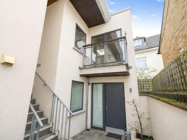 Flat for sale in Blackhills, Surrey