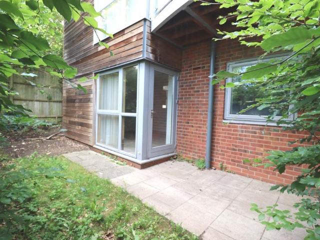 Flat for sale in Castlefield, Cressex