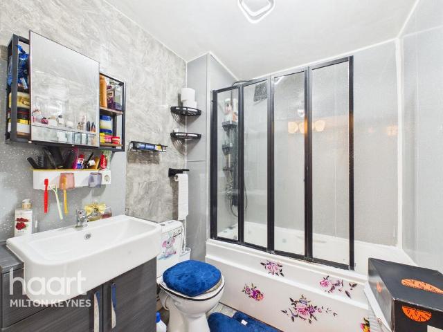 Flat for sale in Great Linford, Milton Keynes