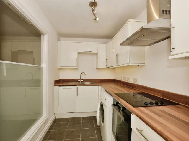 Flat for sale in South Ashford, Bridgefield
