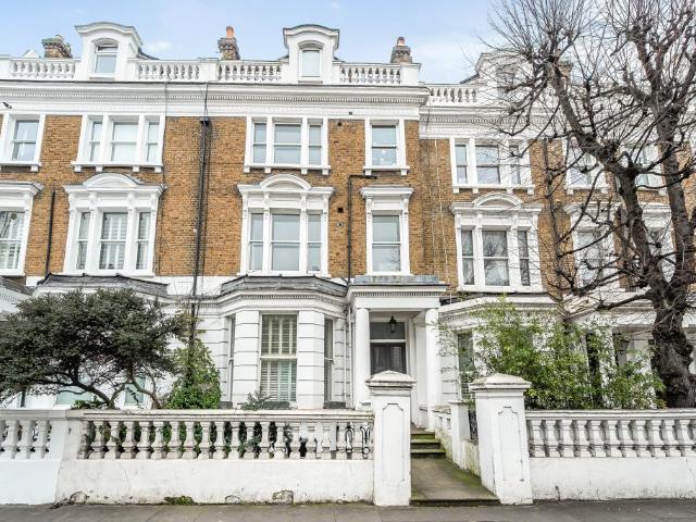 Flat for sale in Notting Hill, Greater London