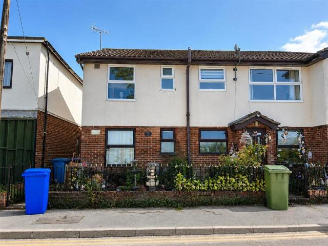 Flat for sale in Leysdown, Oad Street